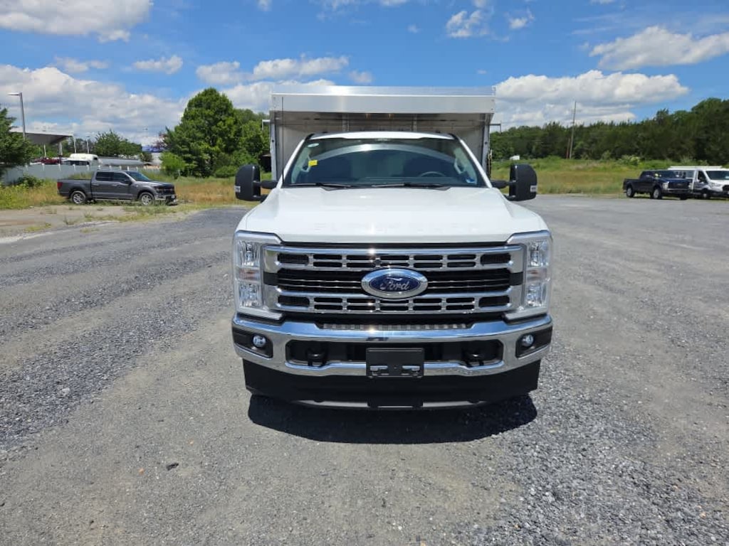 New 2025 Ford F-350SD XL Chassis