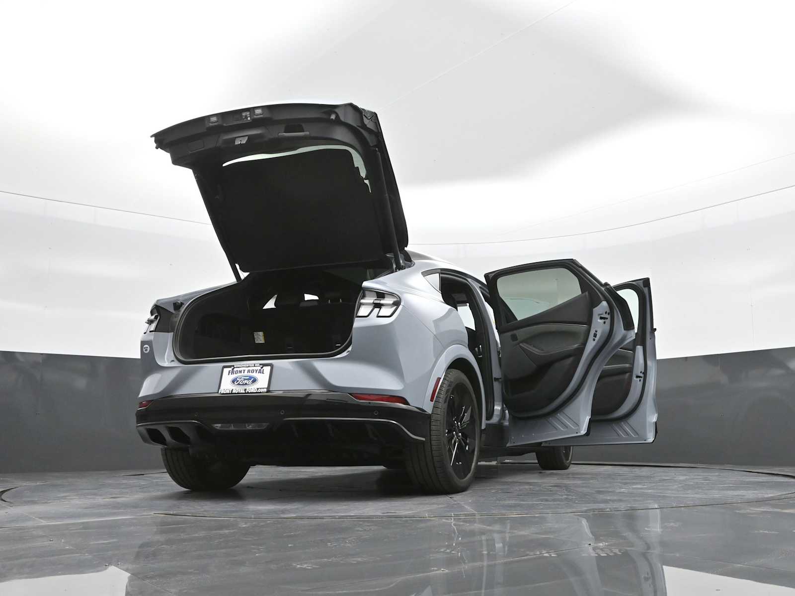 2025 Ford Mustang Mach-E GT - Photo 59