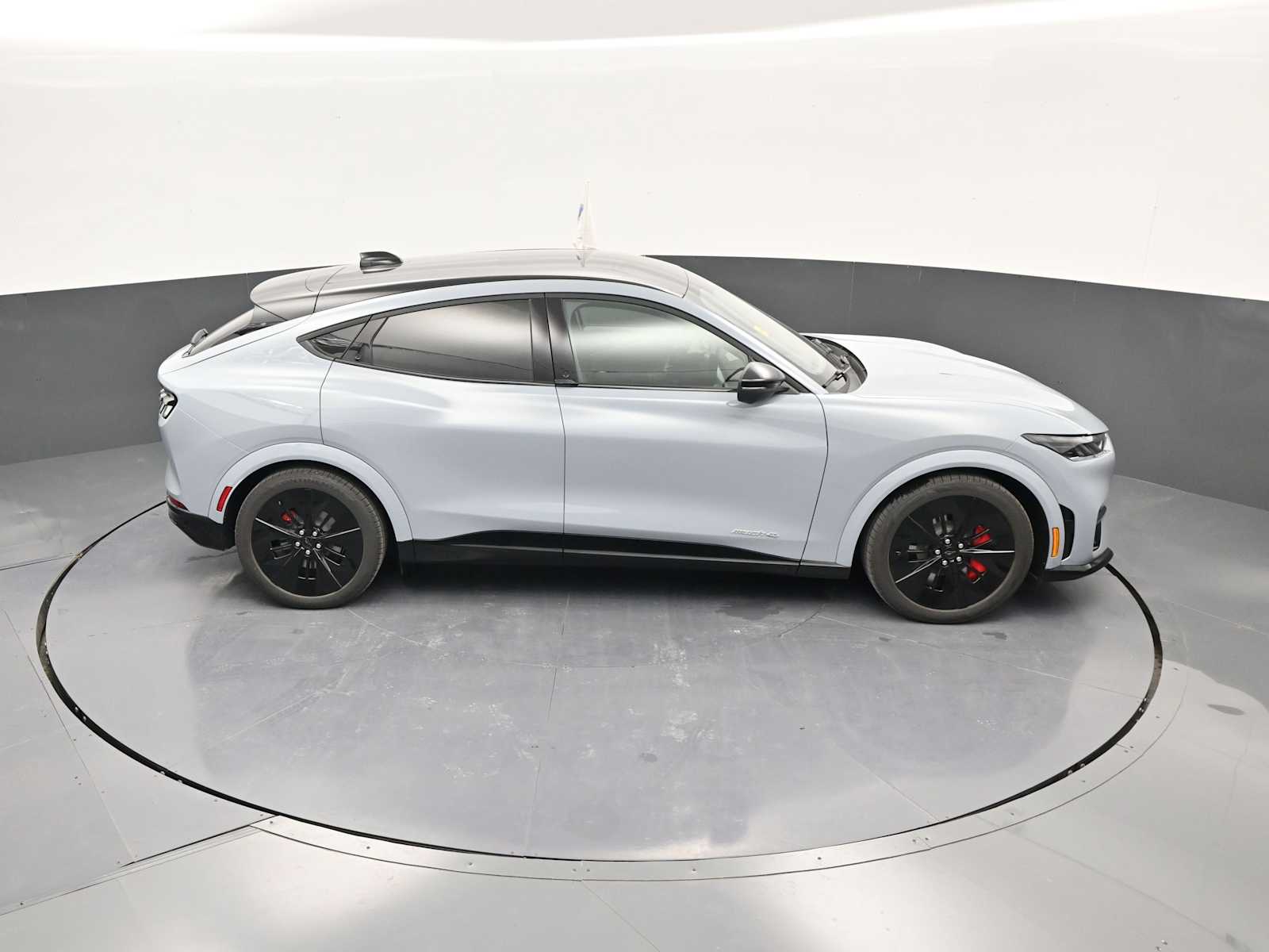 2025 Ford Mustang Mach-E GT - Photo 46