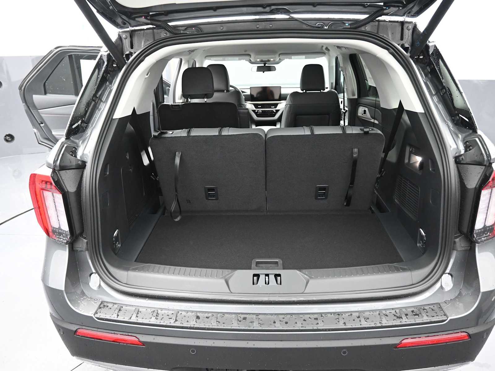 2026 Ford Explorer Active - Photo 16