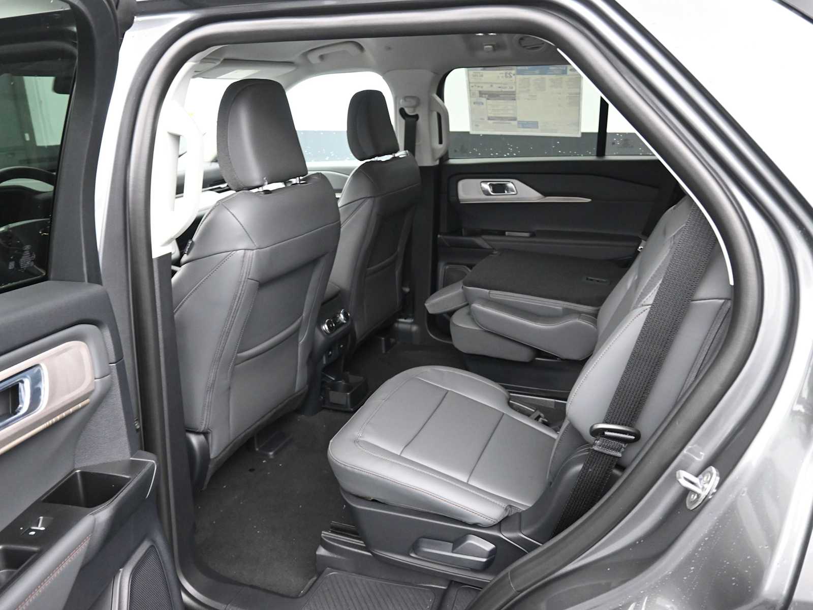 2026 Ford Explorer Active - Photo 19