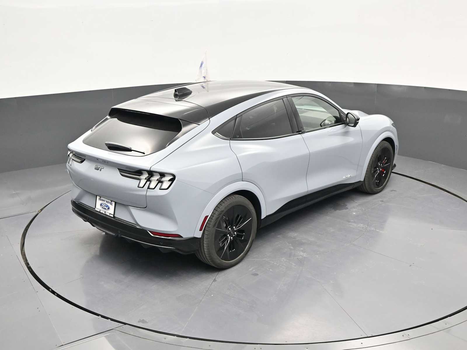 2025 Ford Mustang Mach-E GT - Photo 44