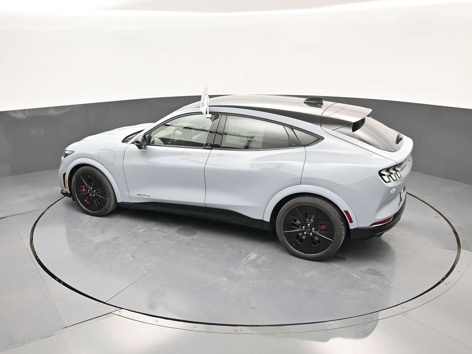 2025 Ford Mustang Mach-E GT - Photo 42
