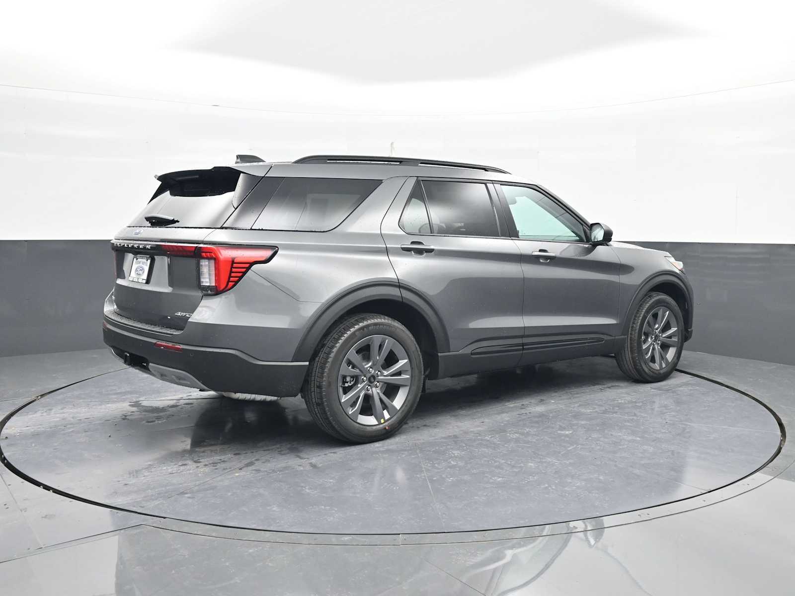 2026 Ford Explorer Active - Photo 8