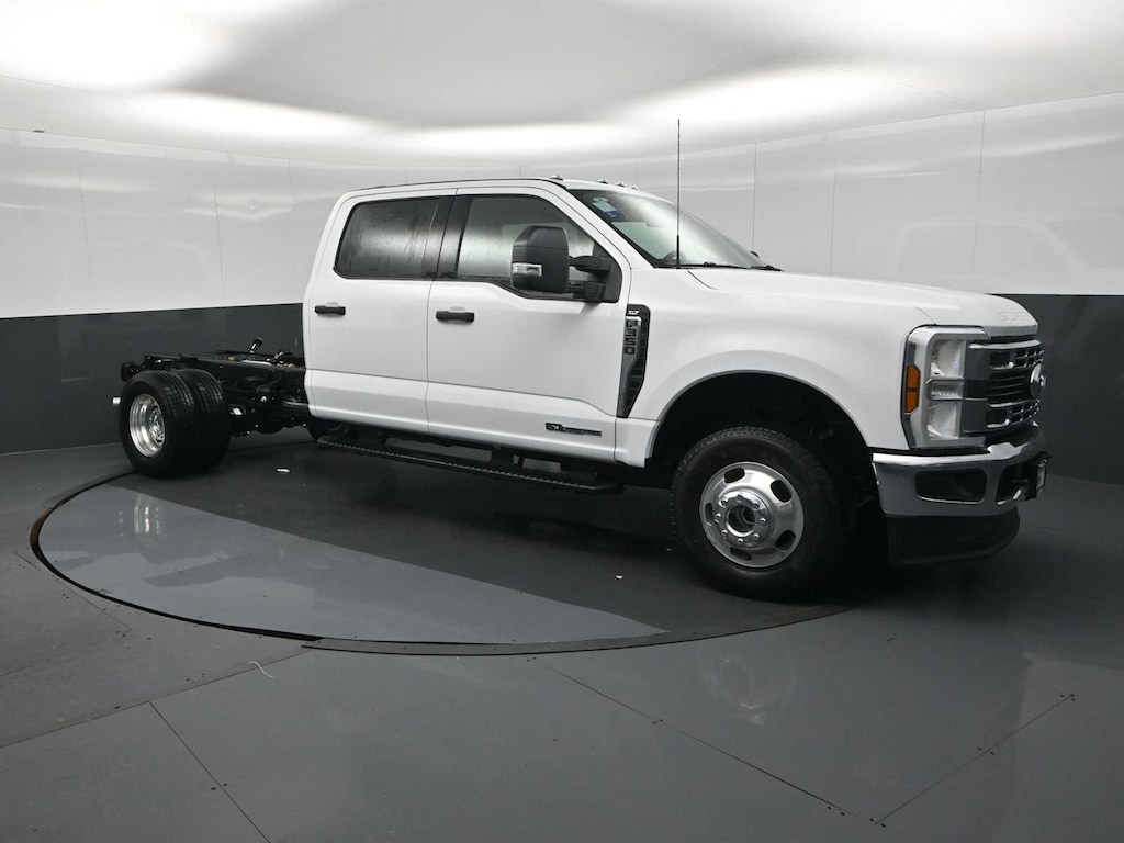 New 2026 Ford F-350SD XLT Chassis