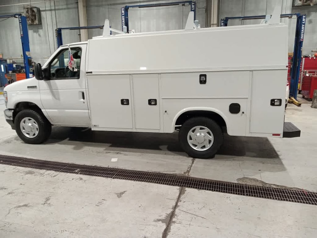 New 2026 Ford E-350SD Base Cab/Chassis