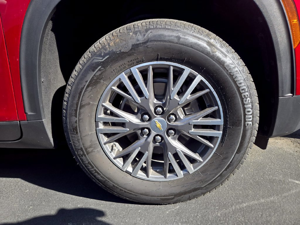 Used 2026 Chevrolet Traverse LT SUV
