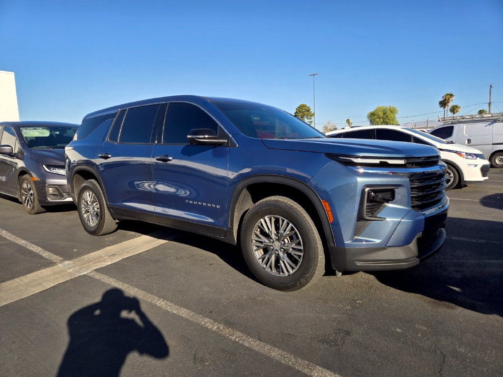 Used 2024 Chevrolet Traverse LS SUV