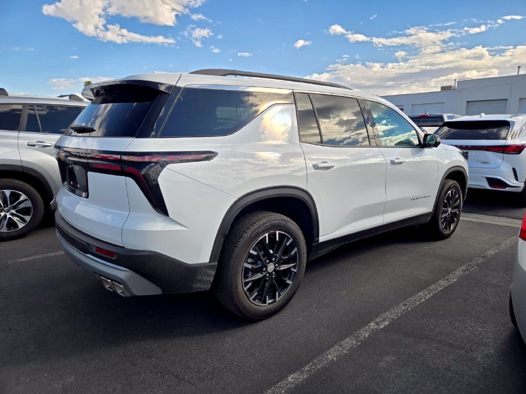 Used 2026 Chevrolet Traverse LT SUV