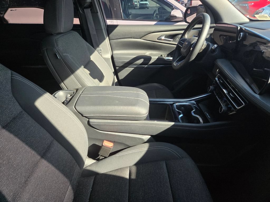 Used 2026 Chevrolet Traverse LT SUV