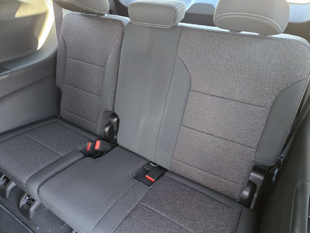 2027 Chevrolet Traverse LT - Photo 8