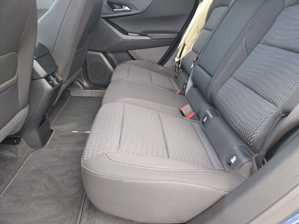 2025 Chevrolet Equinox LT - Photo 11