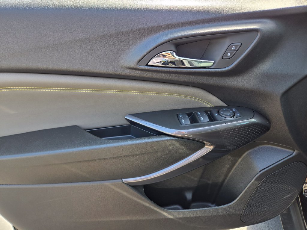 2026 Chevrolet Trax Activ - Photo 9
