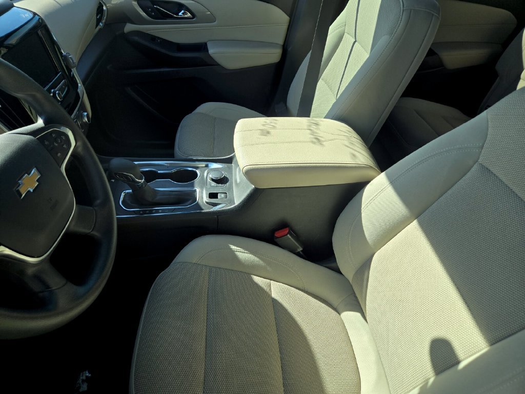 Used 2022 Chevrolet Traverse LS SUV