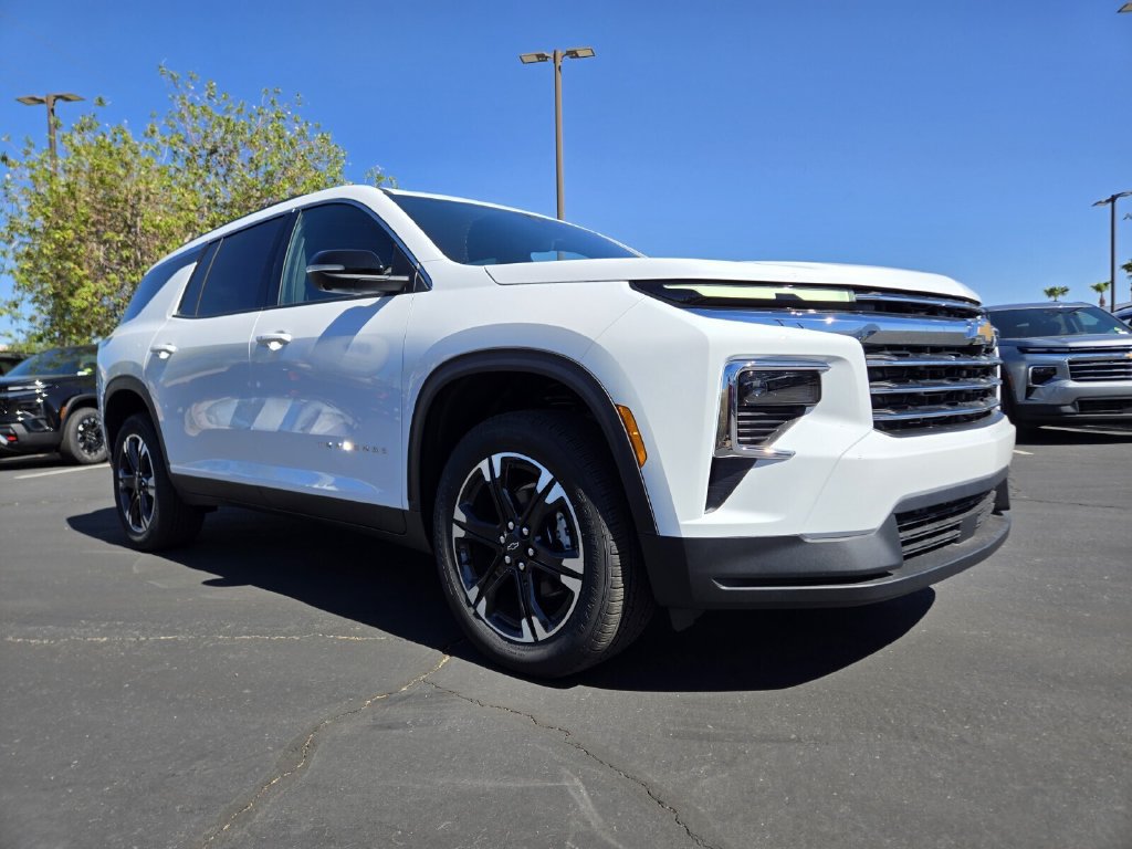 New 2027 Chevrolet Traverse LT SUV