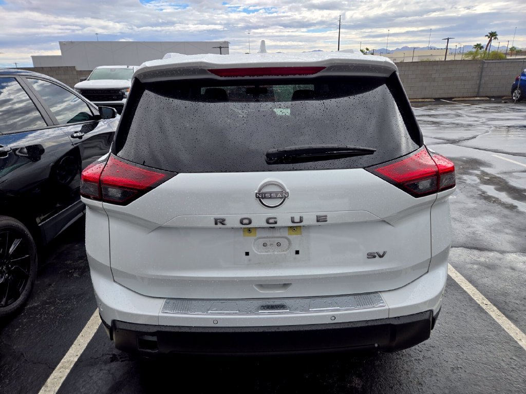 Used 2024 Nissan Rogue SV