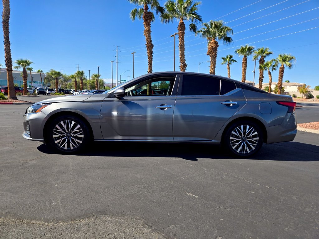 Used 2023 Nissan Altima 2.5 SV