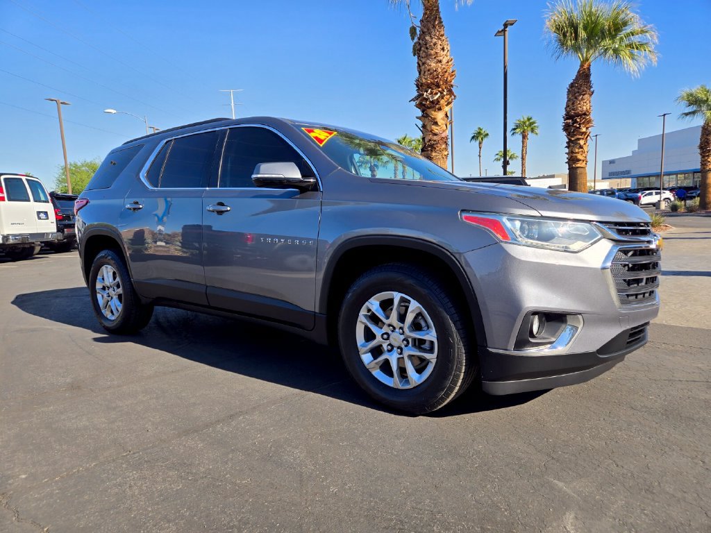 Used 2020 Chevrolet Traverse LT Cloth SUV