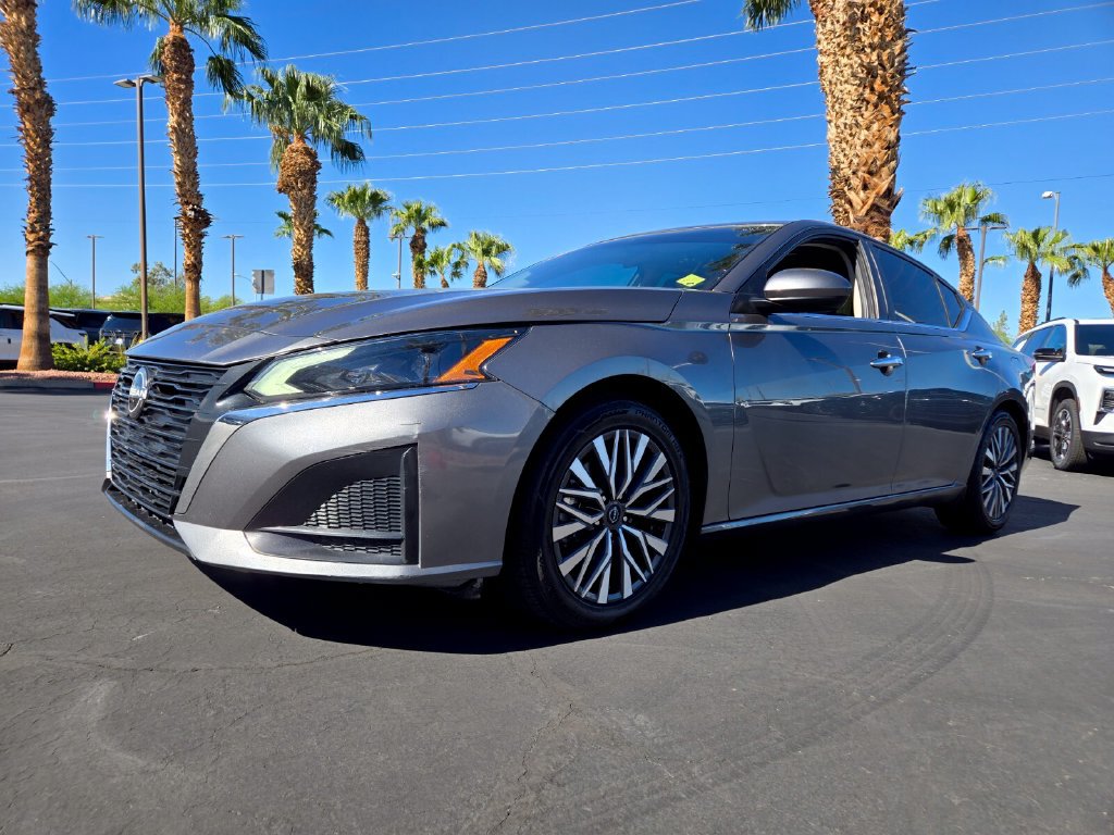 Used 2023 Nissan Altima 2.5 SV