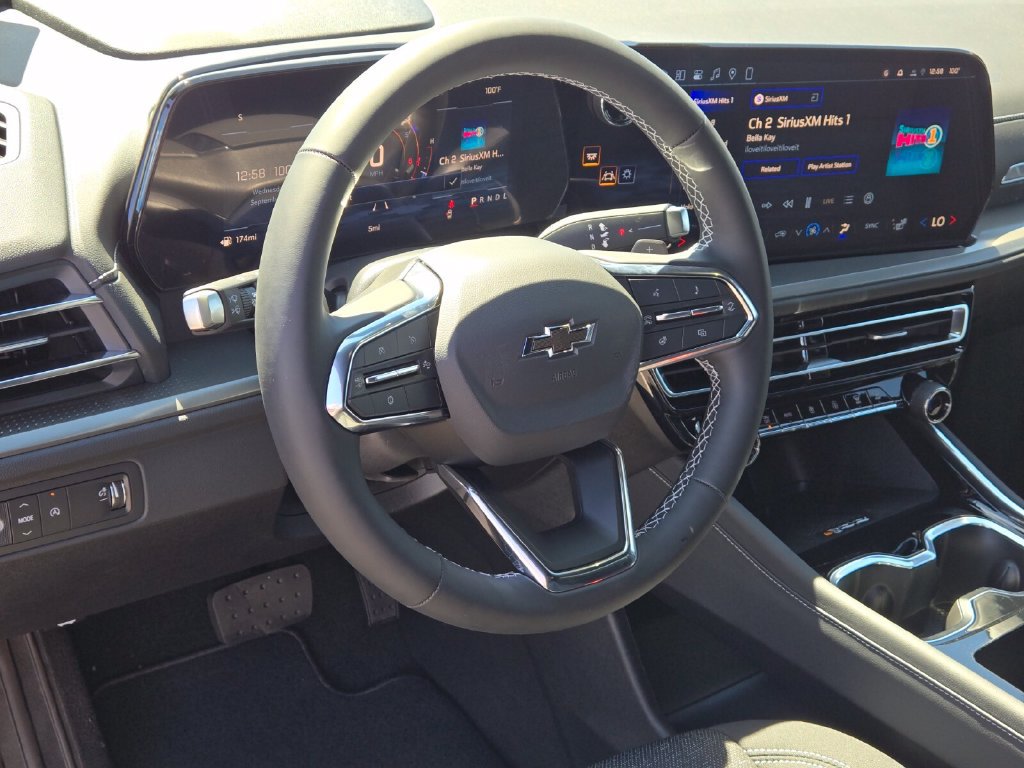 2027 Chevrolet Traverse LT - Photo 11