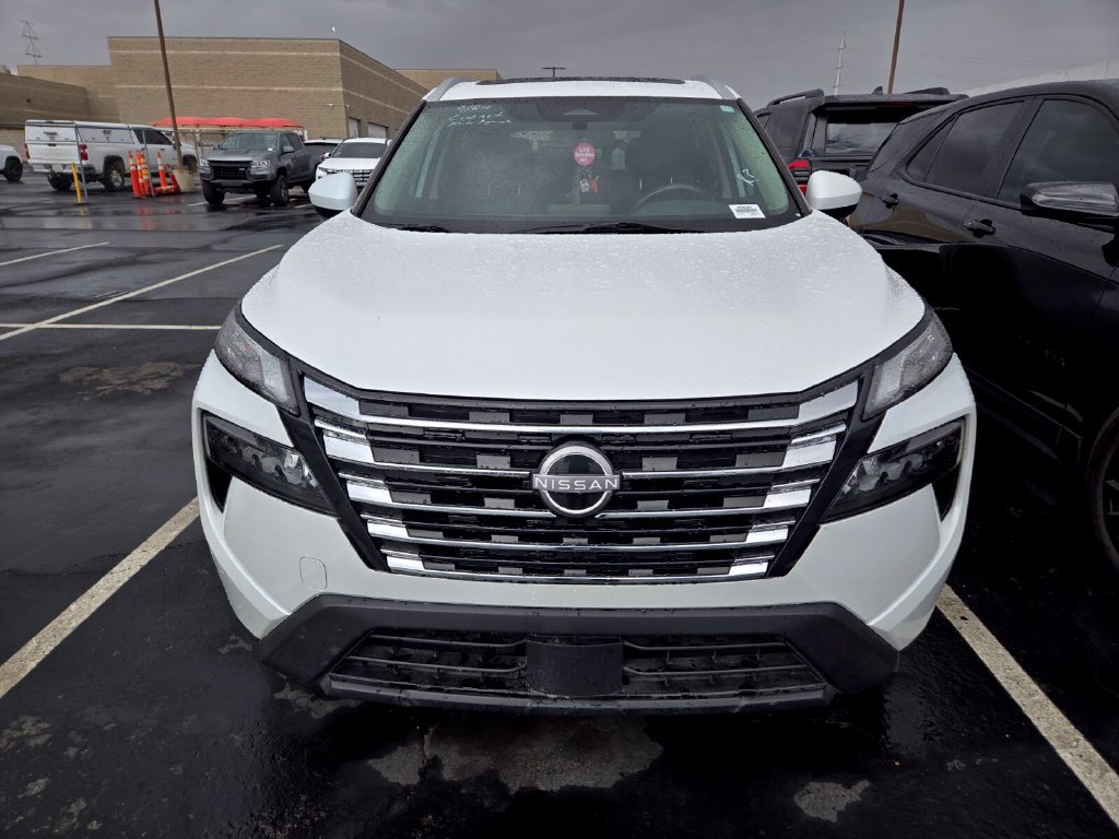 Used 2024 Nissan Rogue SV