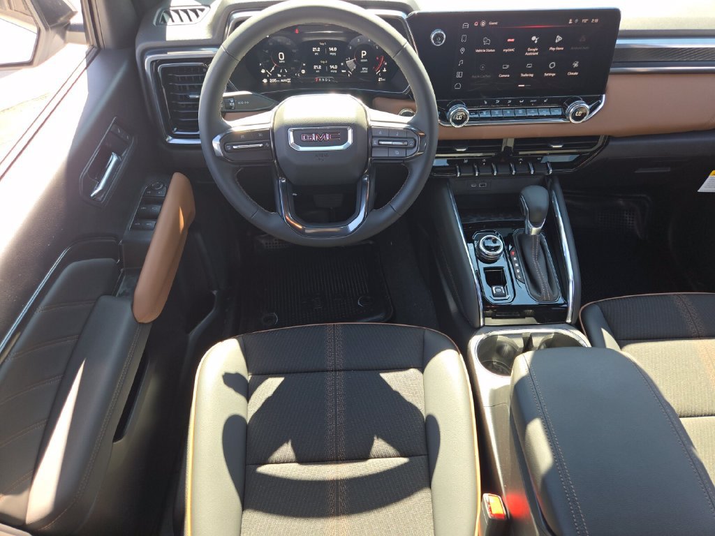 2026 GMC Canyon AT4 - Photo 8
