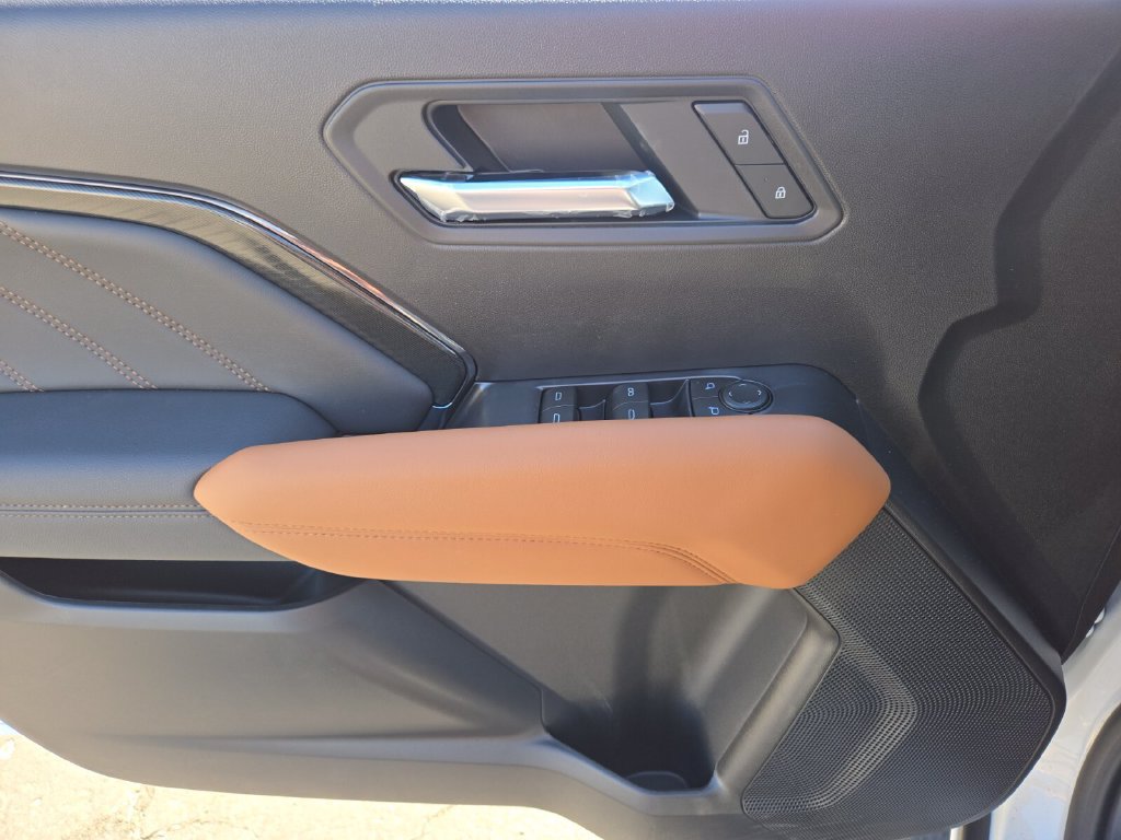 2026 GMC Canyon AT4 - Photo 9