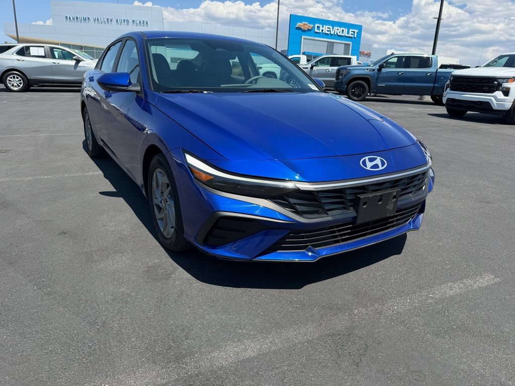  Hyundai Elantra Hybrid