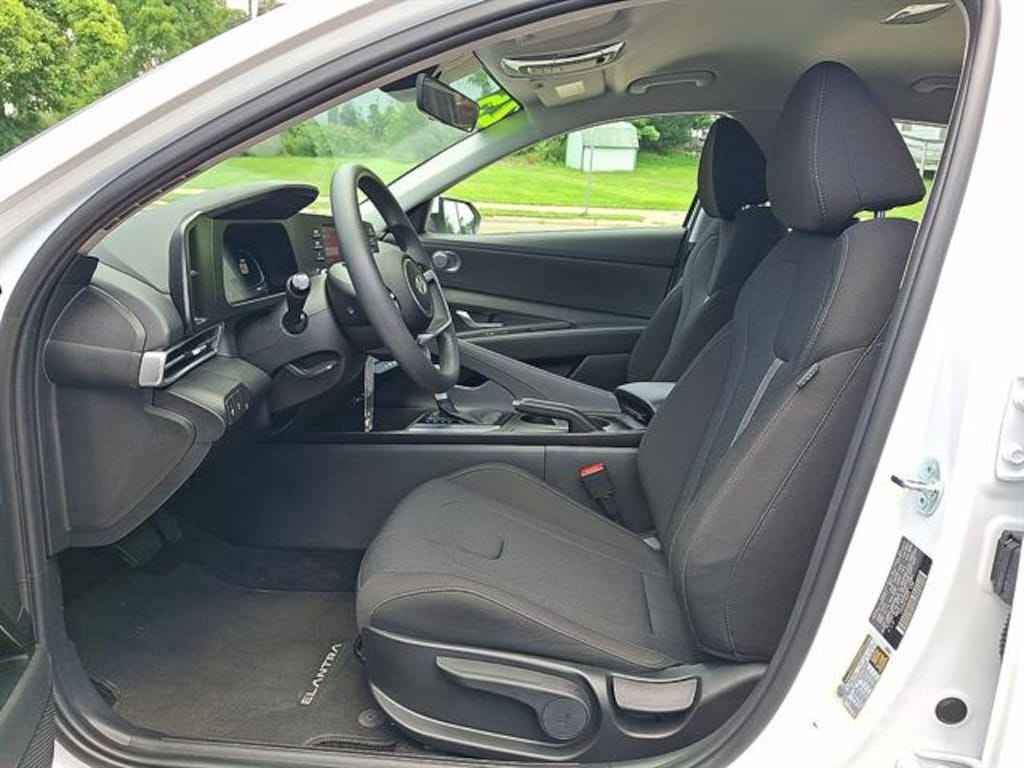 Certified 2025 Hyundai Elantra Sedan