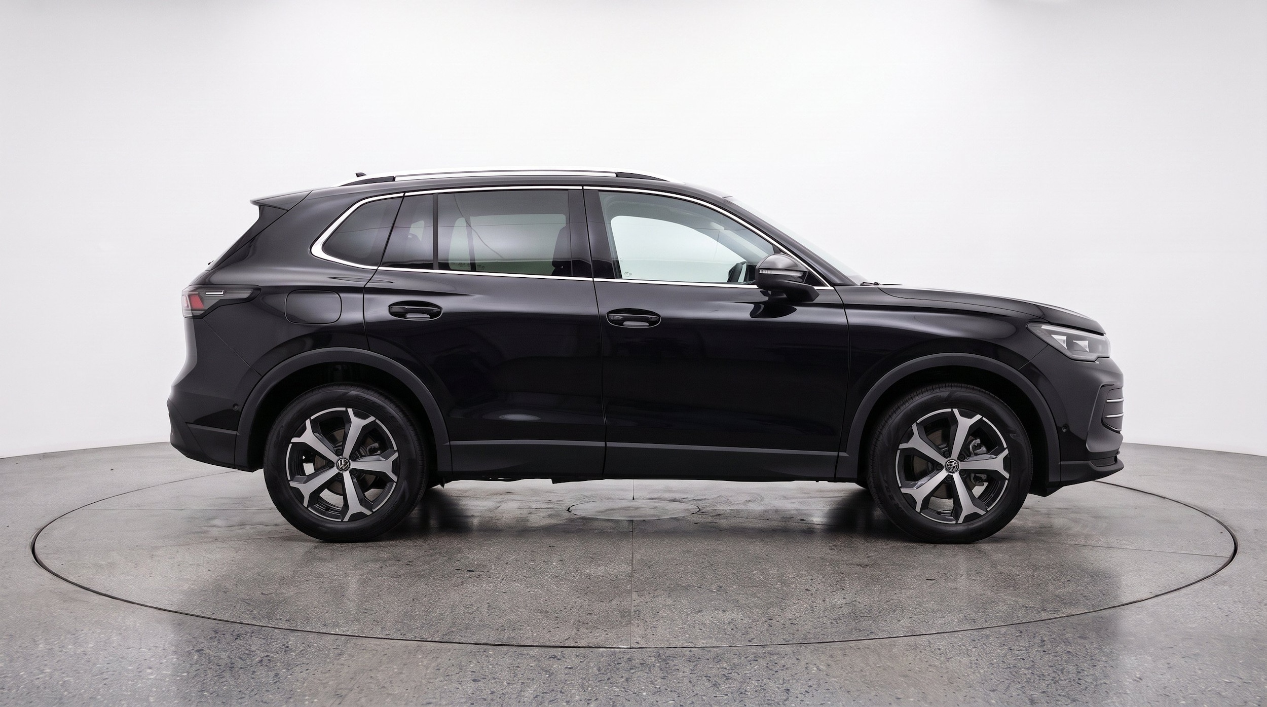 Thumbnail: 2026 Volkswagen Tiguan - 10