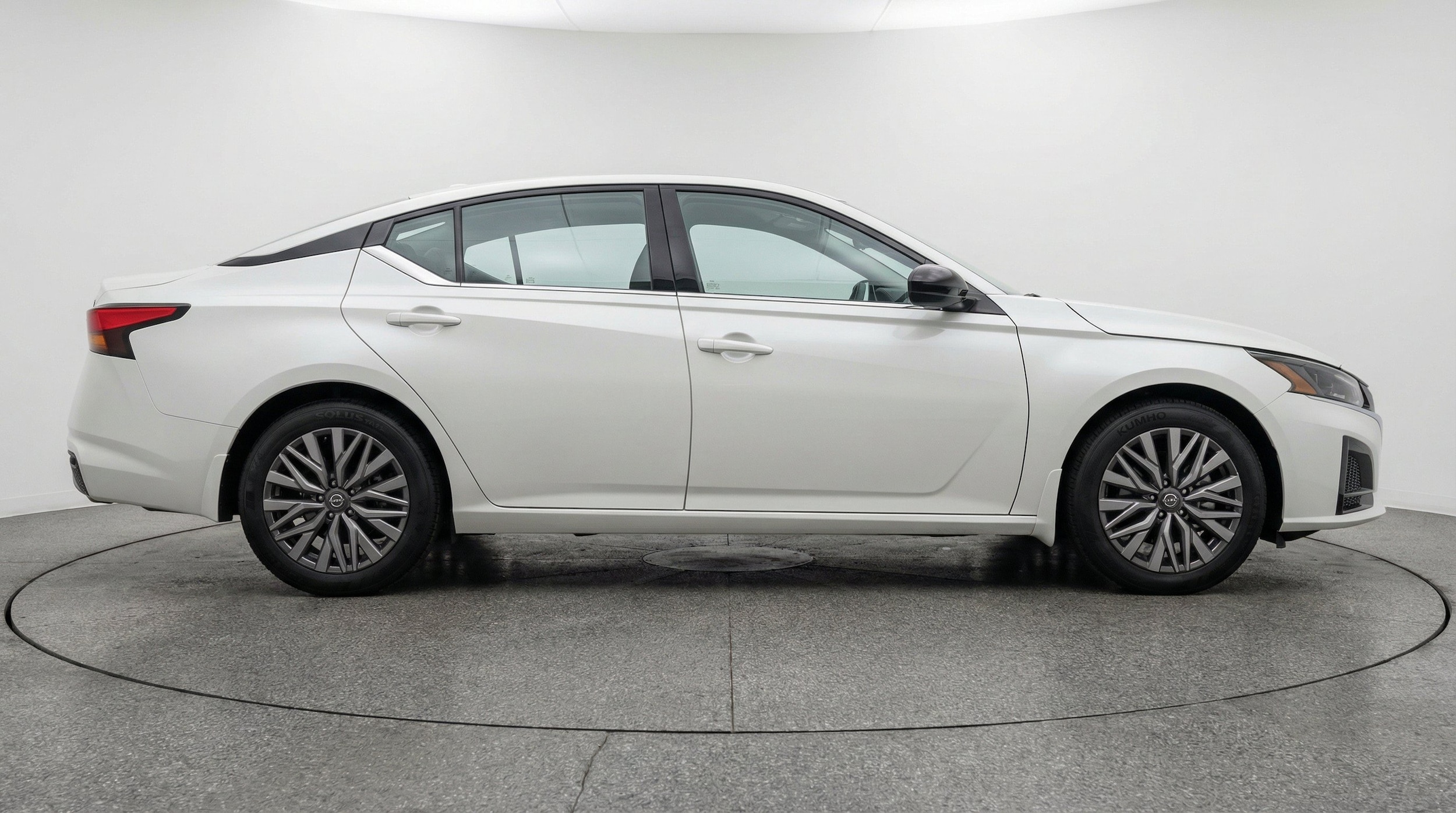 Thumbnail: 2025 Nissan Altima - 10