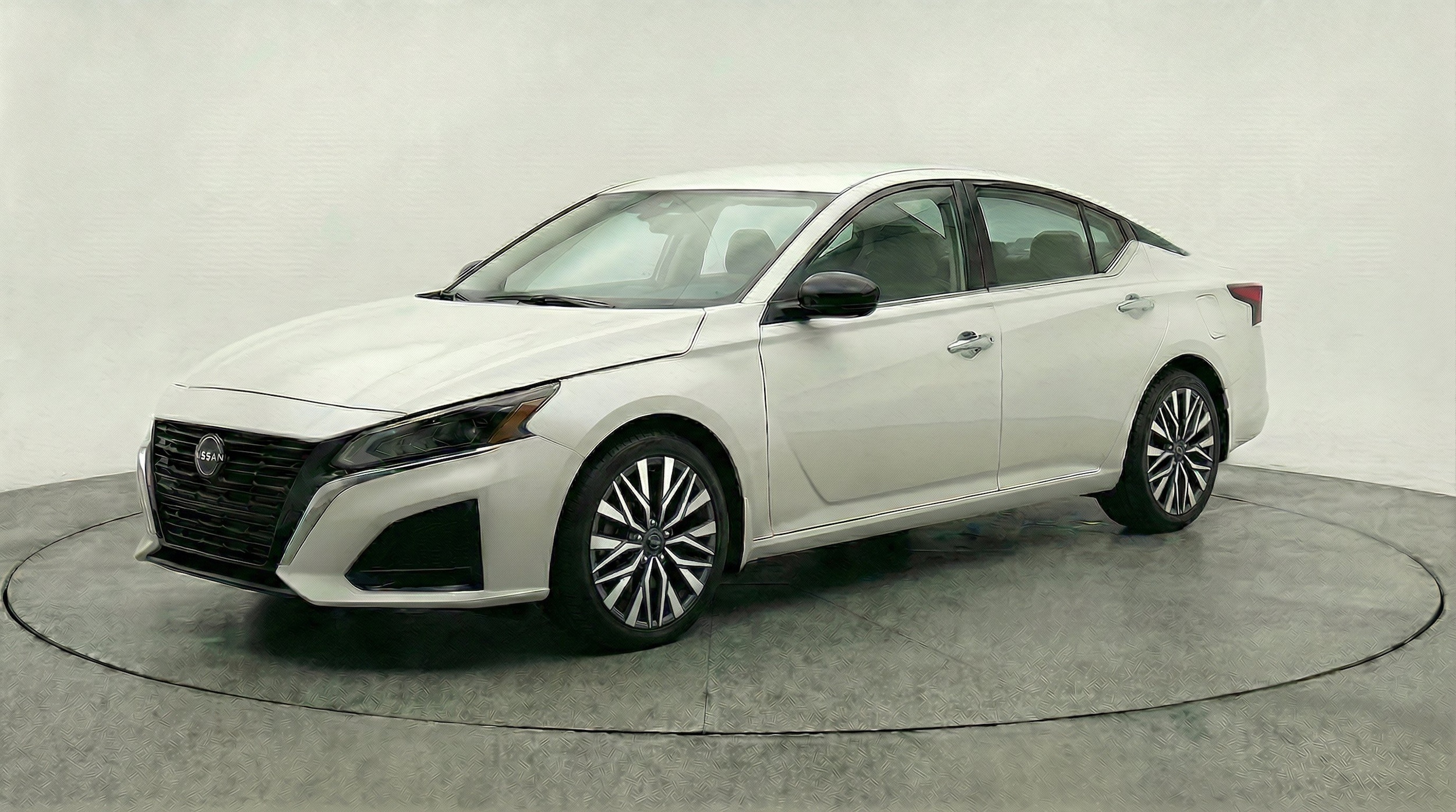 Thumbnail: 2025 Nissan Altima - 3