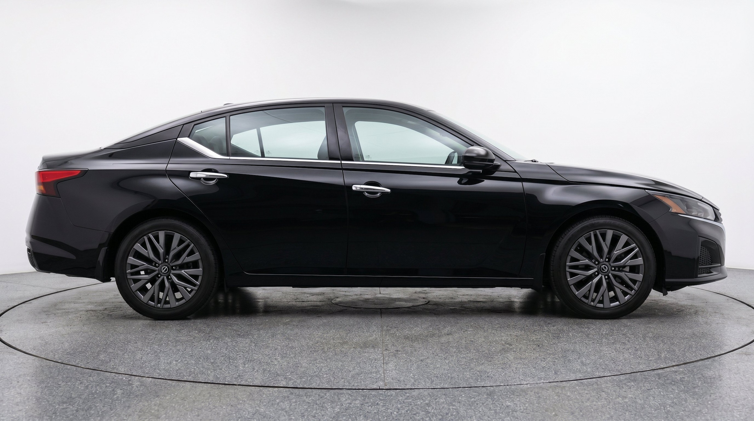 Thumbnail: 2025 Nissan Altima - 10
