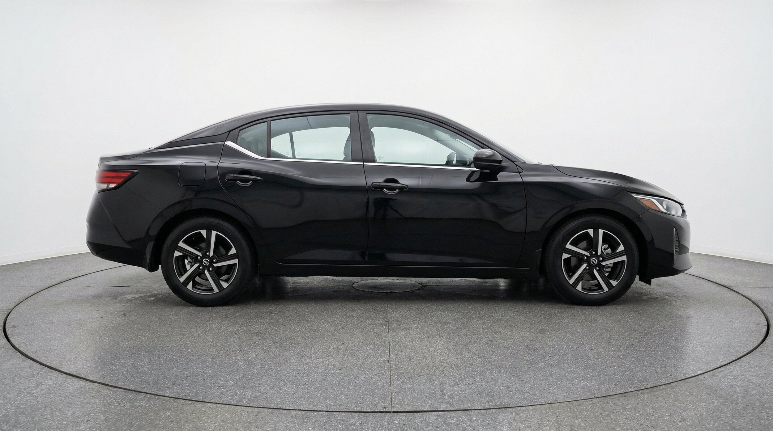 Thumbnail: 2025 Nissan Sentra - 10