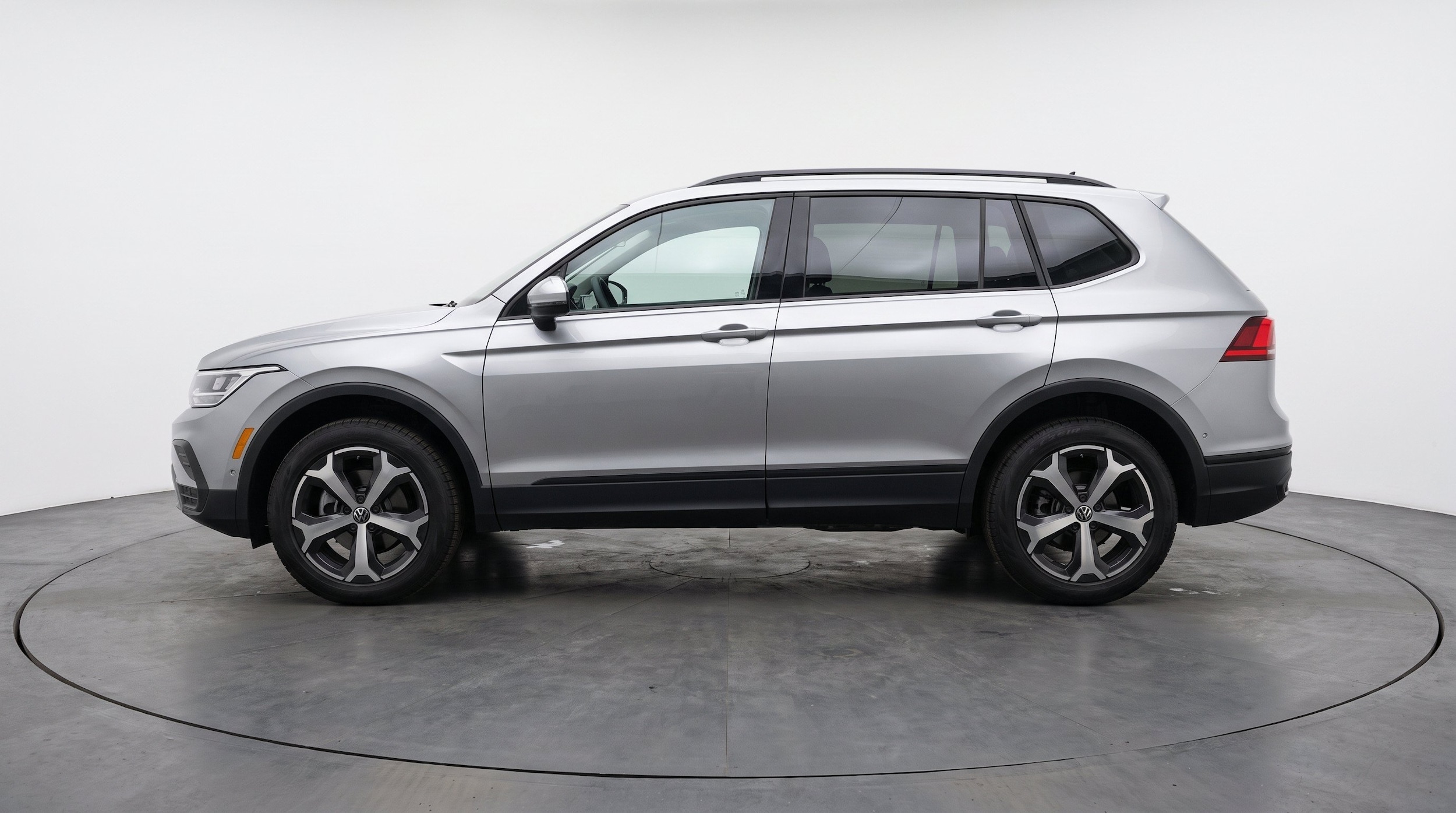 Thumbnail: 2026 Volkswagen Tiguan - 5