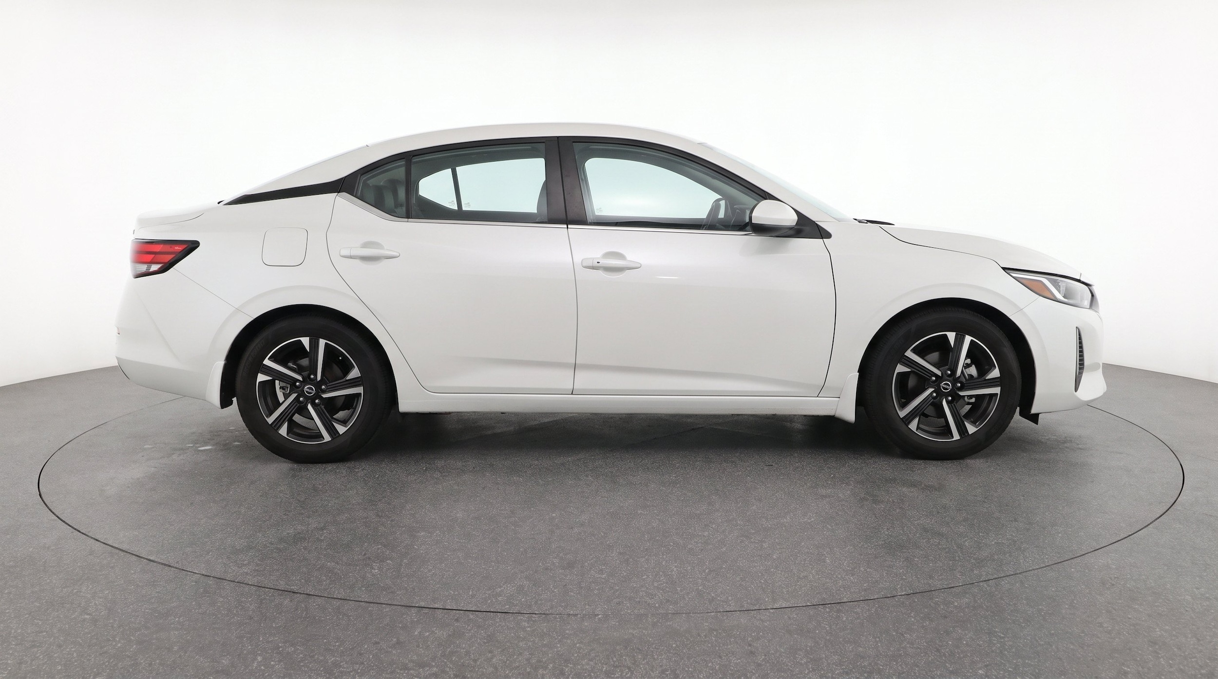 Thumbnail: 2025 Nissan Sentra - 10