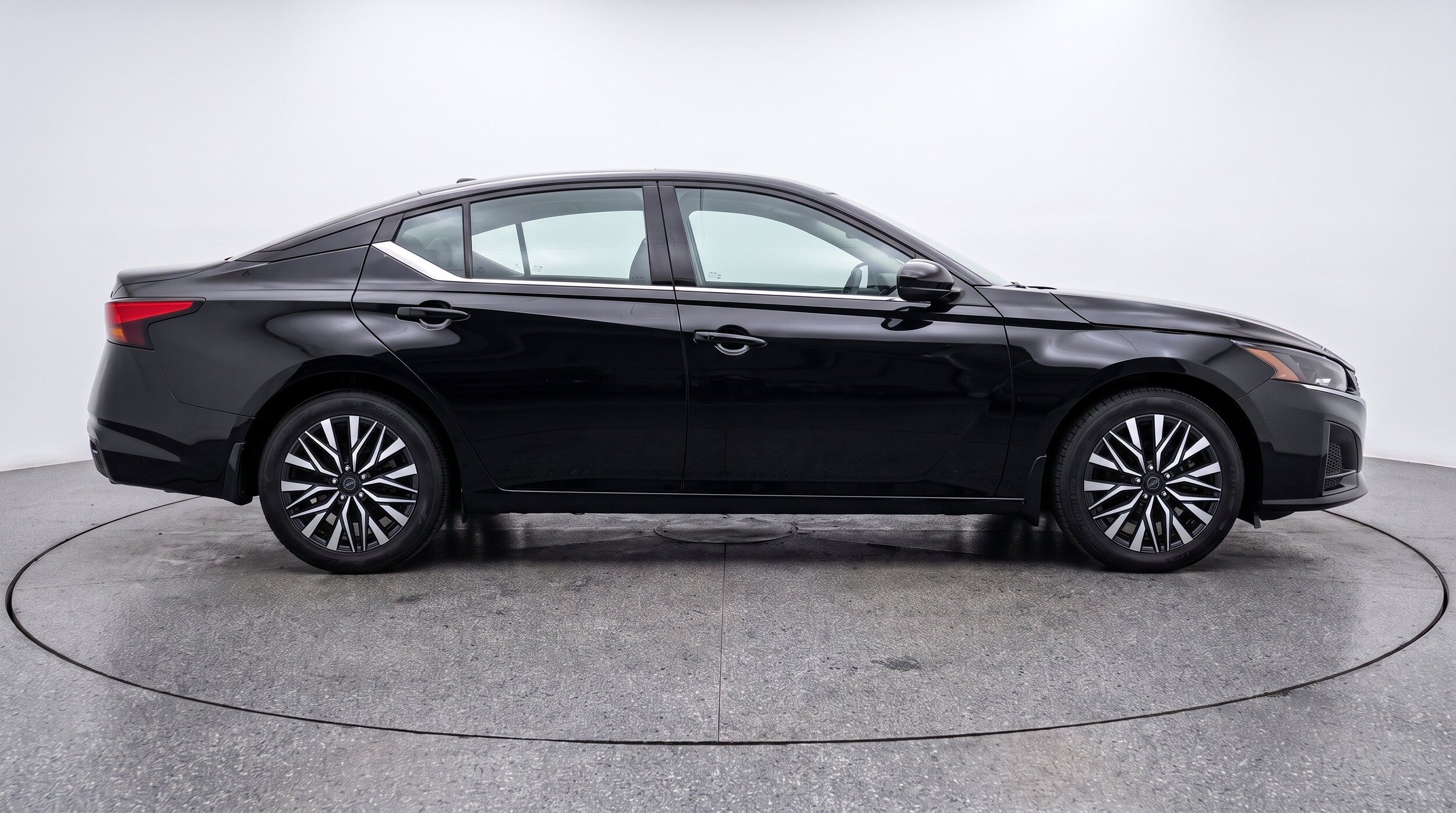 Thumbnail: 2025 Nissan Altima - 10