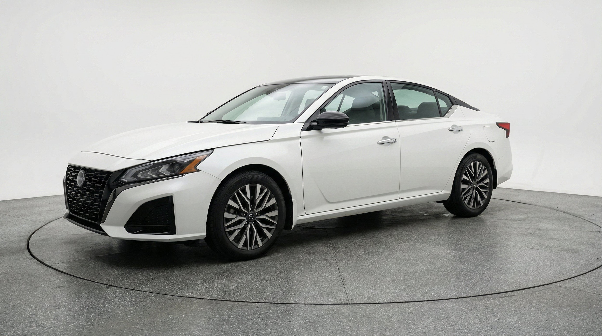 Thumbnail: 2025 Nissan Altima - 3