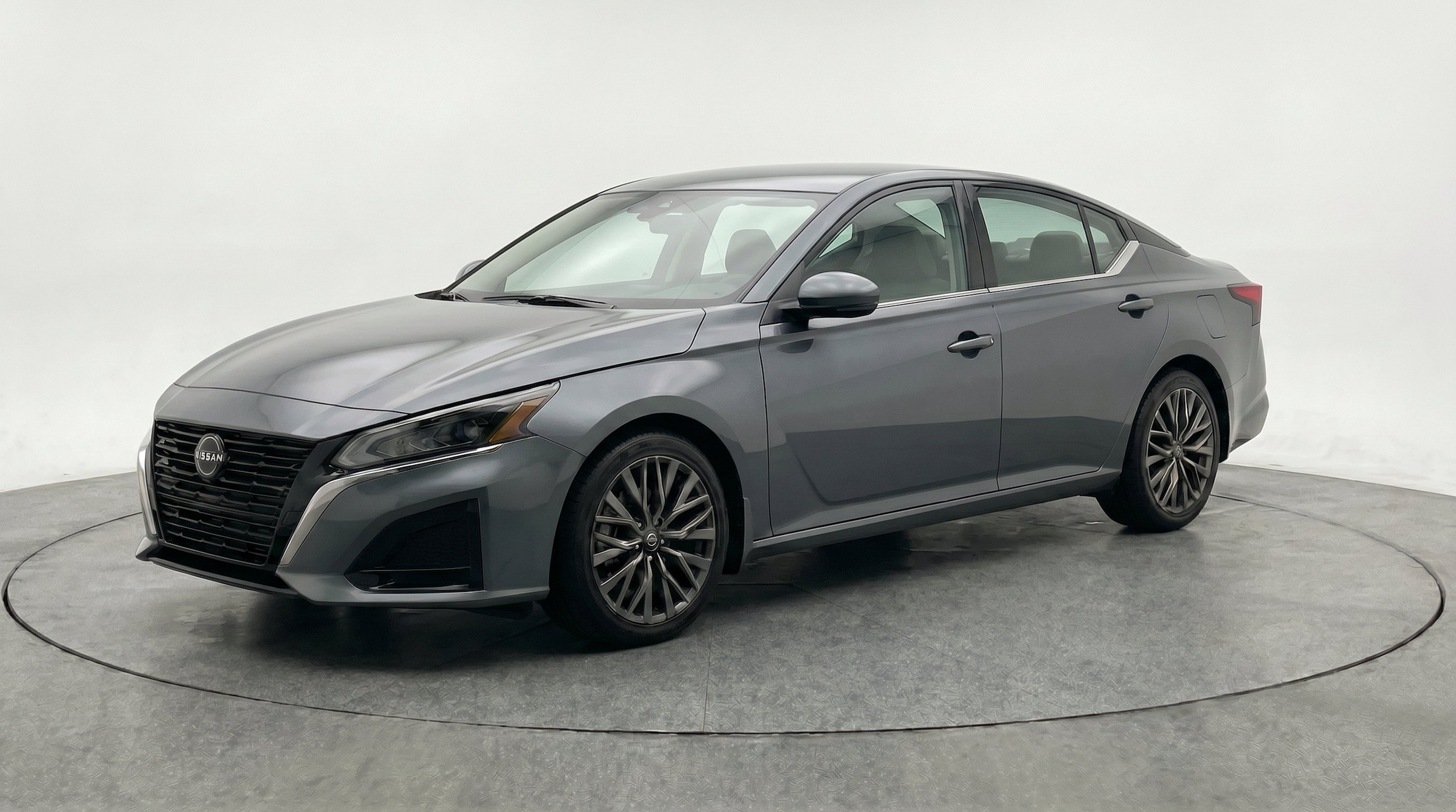 Thumbnail: 2025 Nissan Altima - 3