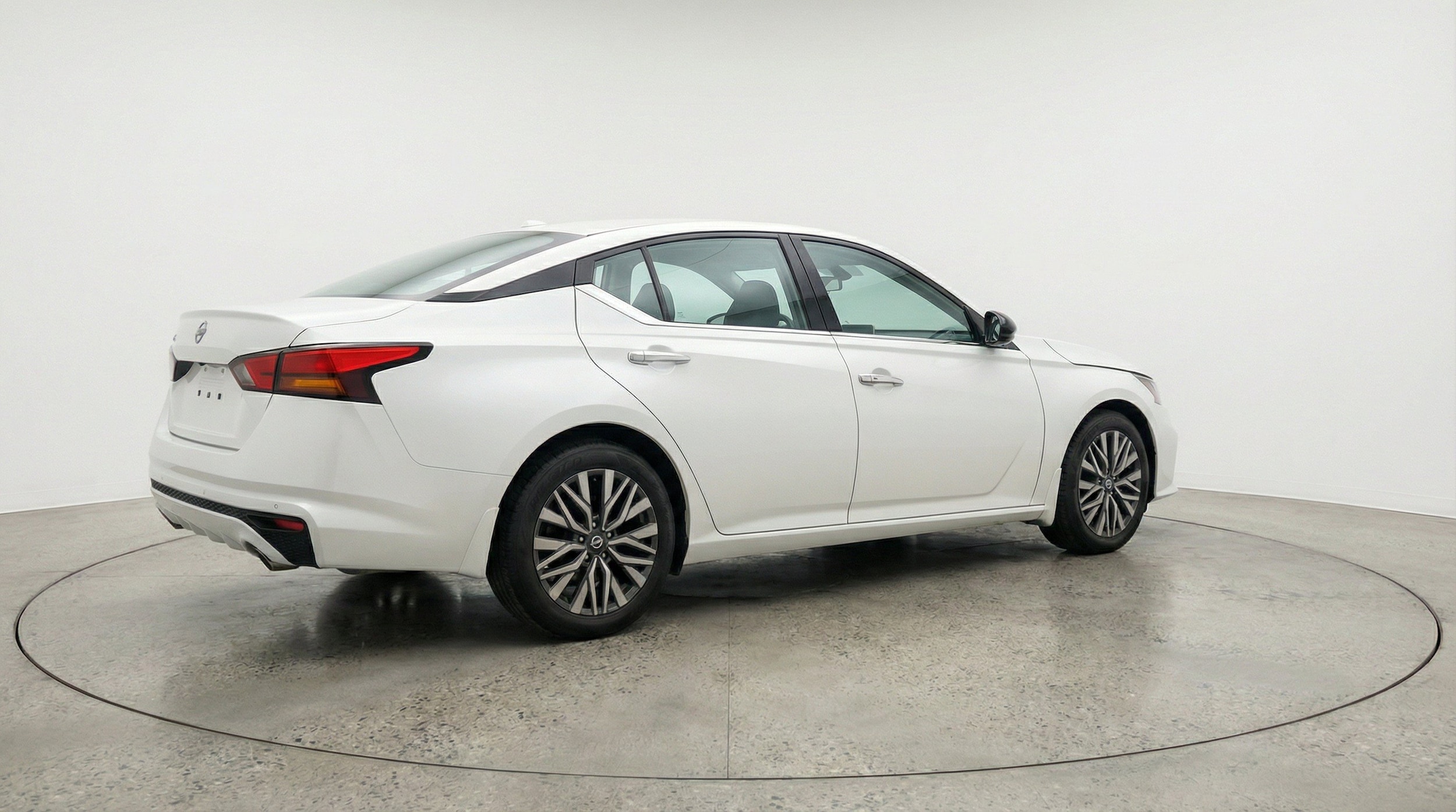 Thumbnail: 2025 Nissan Altima - 9
