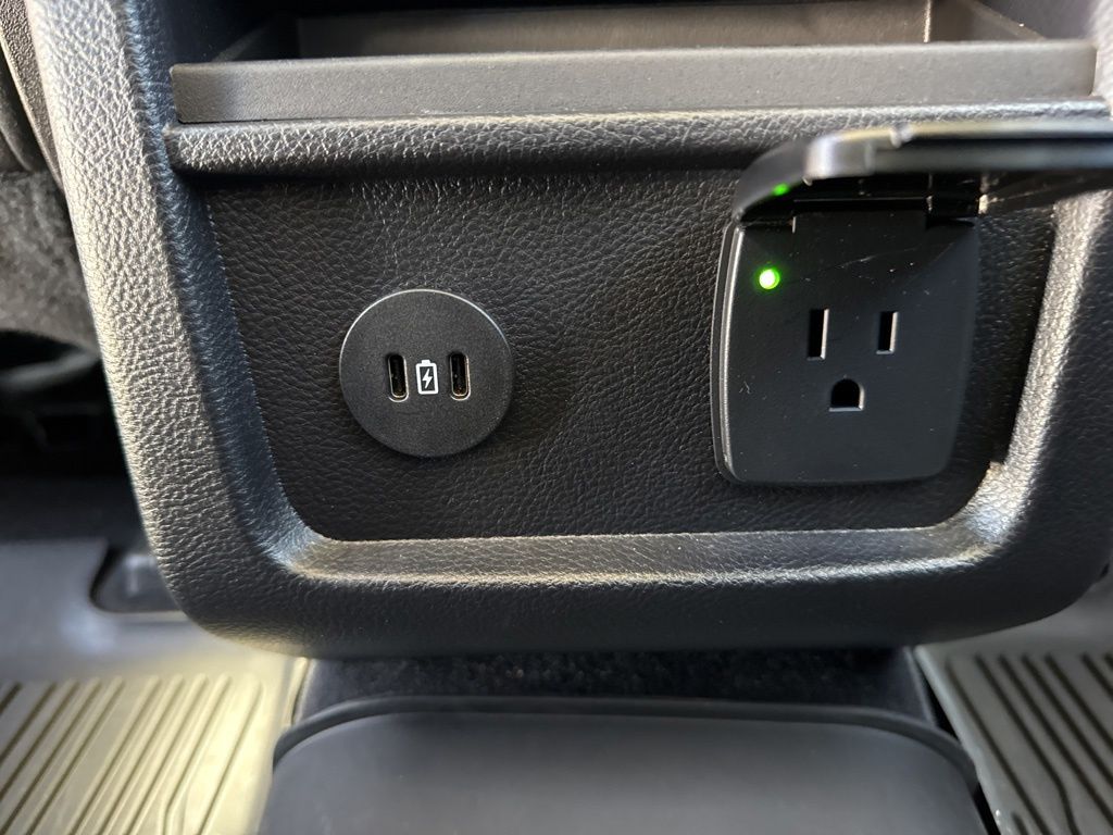 2023 Ford Edge SEL - Photo 19