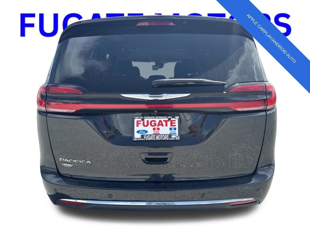 Used 2024 Chrysler Pacifica Touring L Minivan/Van