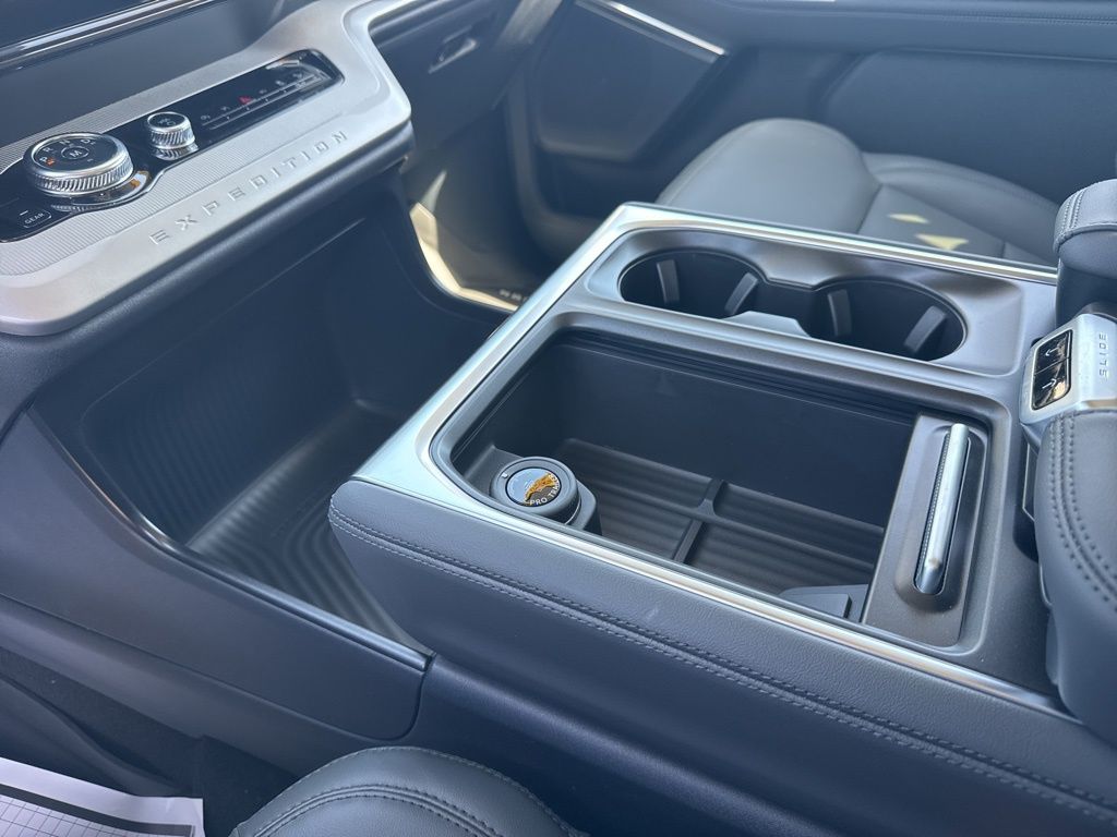 2026 Ford Expedition Active - Photo 37