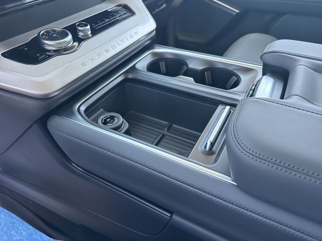 2026 Ford Expedition Active - Photo 38