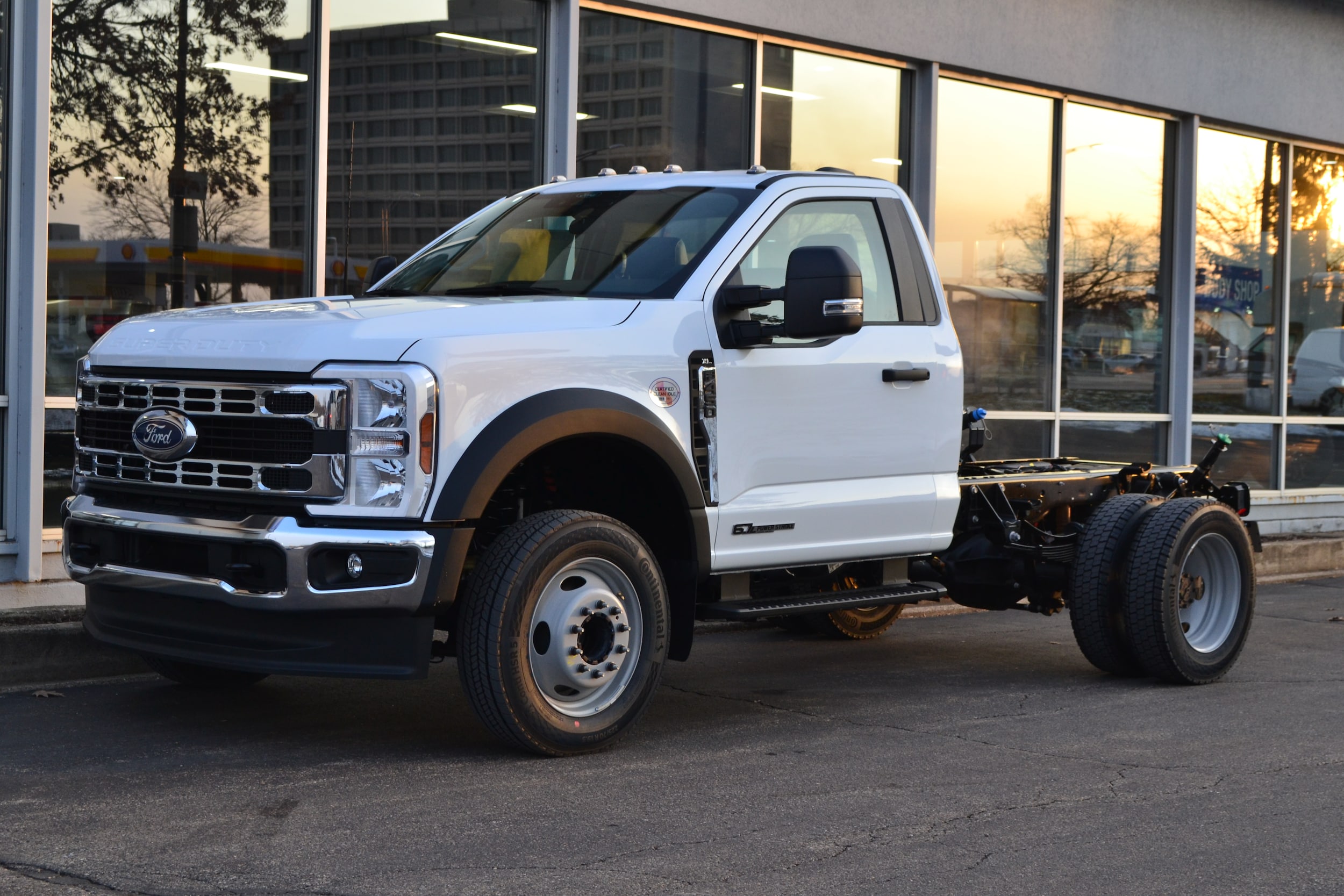 2025 Ford F-450 Super Duty Chassis Cab