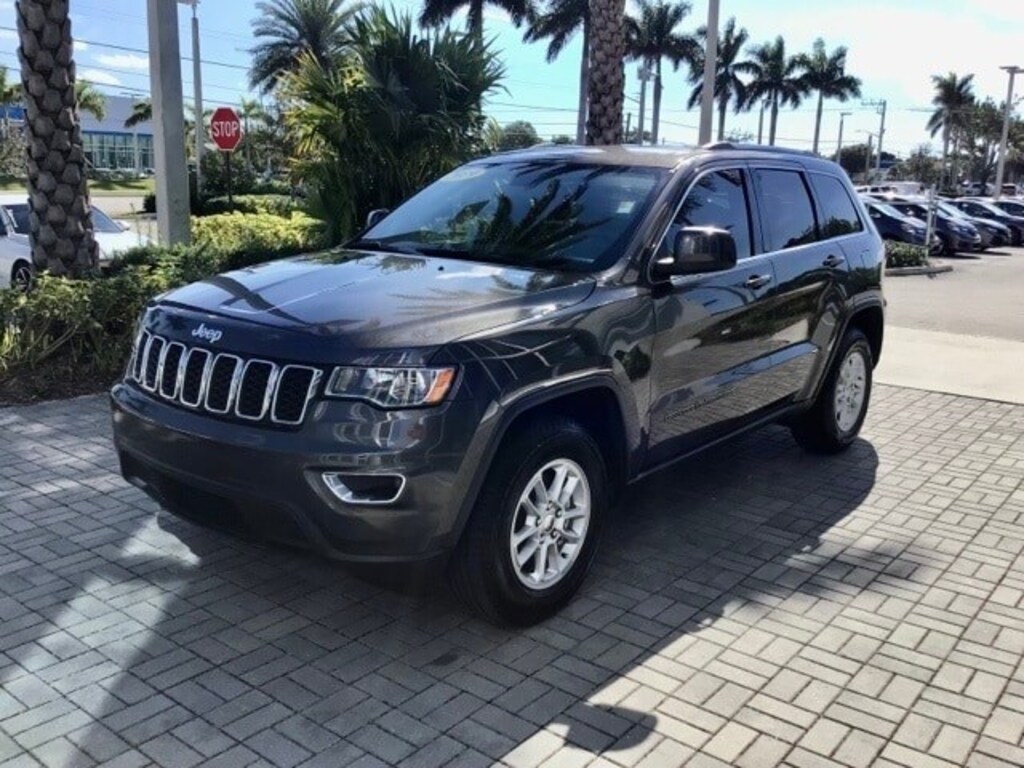 Used 2019 Jeep Grand Cherokee Laredo SUV
