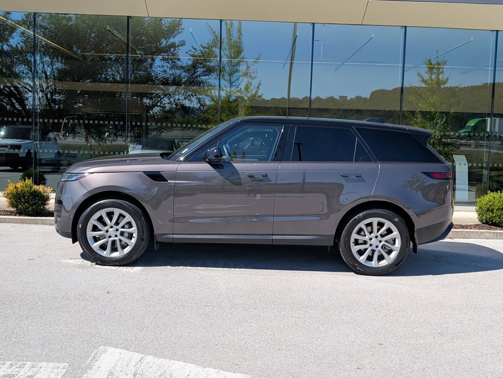 Used 2025 Land Rover Range Rover Sport P360 SE SUV