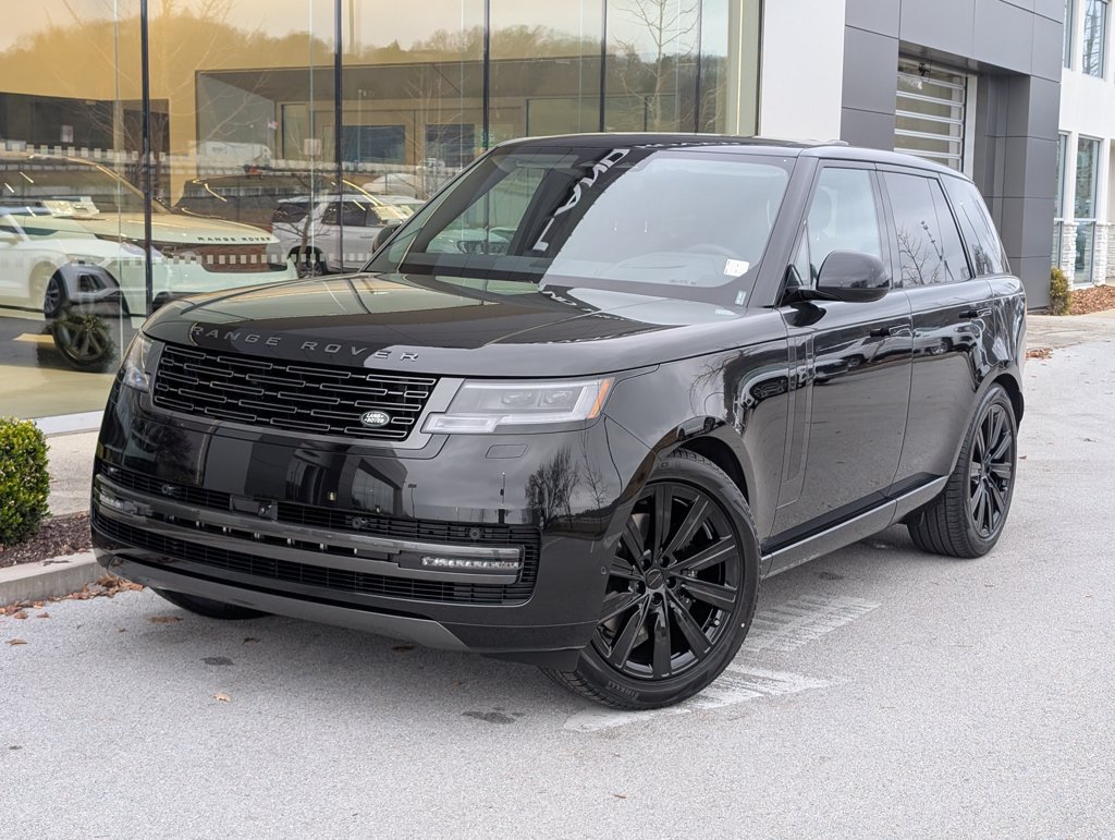 New 2026 Land Rover Range Rover SE P400 SE SWB