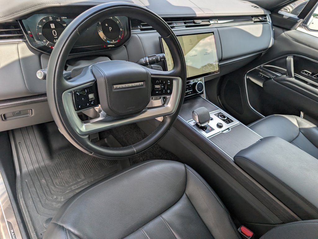 New 2023 Land Rover Range Rover SE P530 SE SWB