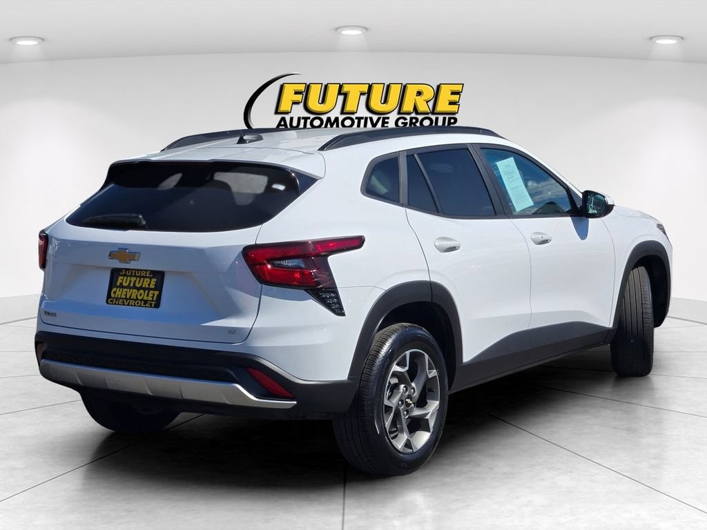 Used 2025 Chevrolet Trax LT SUV